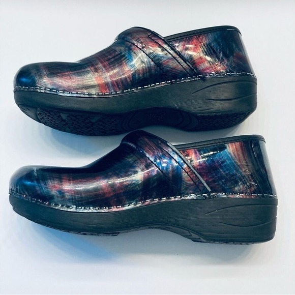 Dansko Professional Clogs Sz 39 Multi Color Abstract Patent Leather Nursing Shoe - Picture 3 of 7